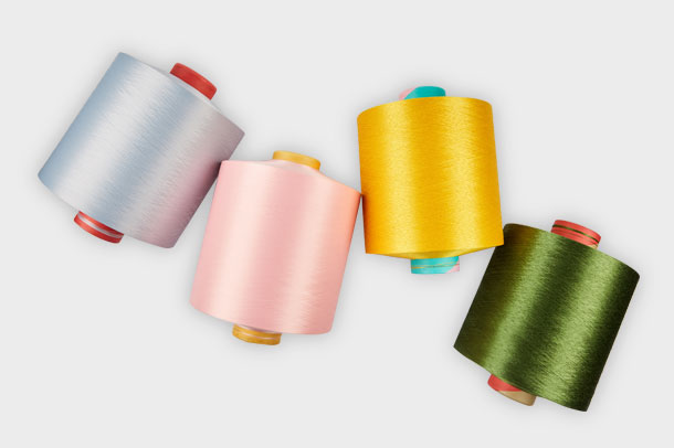 Quae sunt filamenta polyester et fibra stapula? Quid narras?